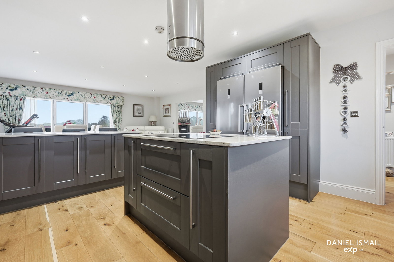 Detached House in Southend-on-sea