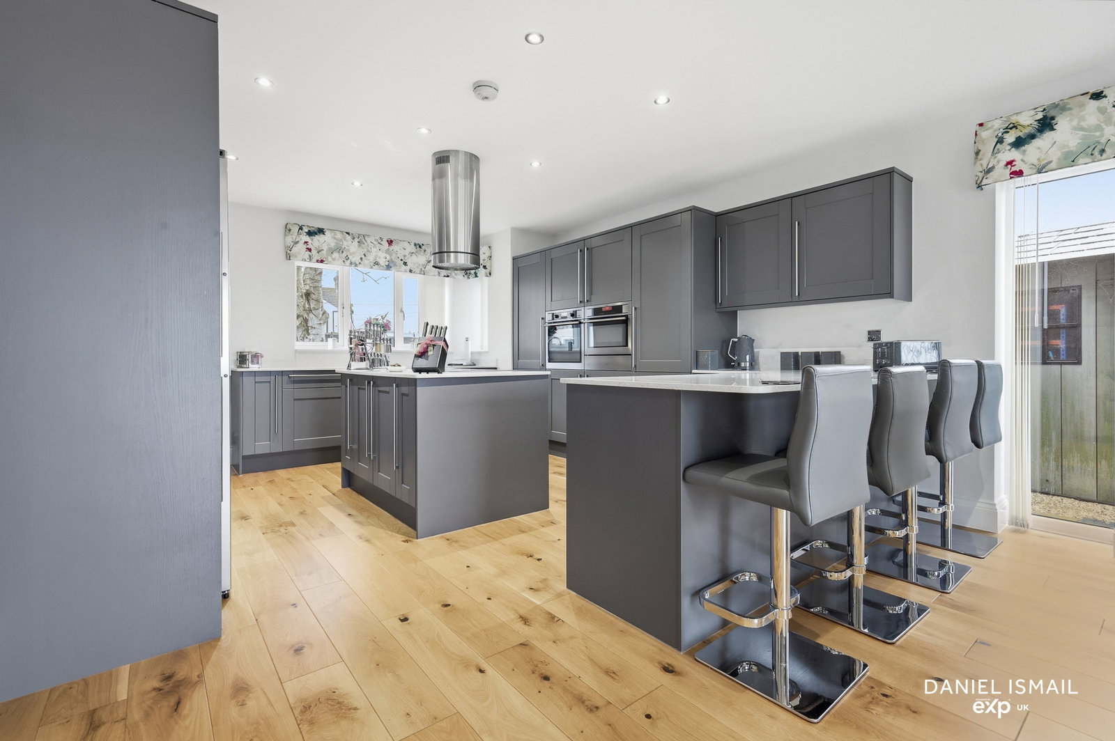 Detached House in Southend-on-sea