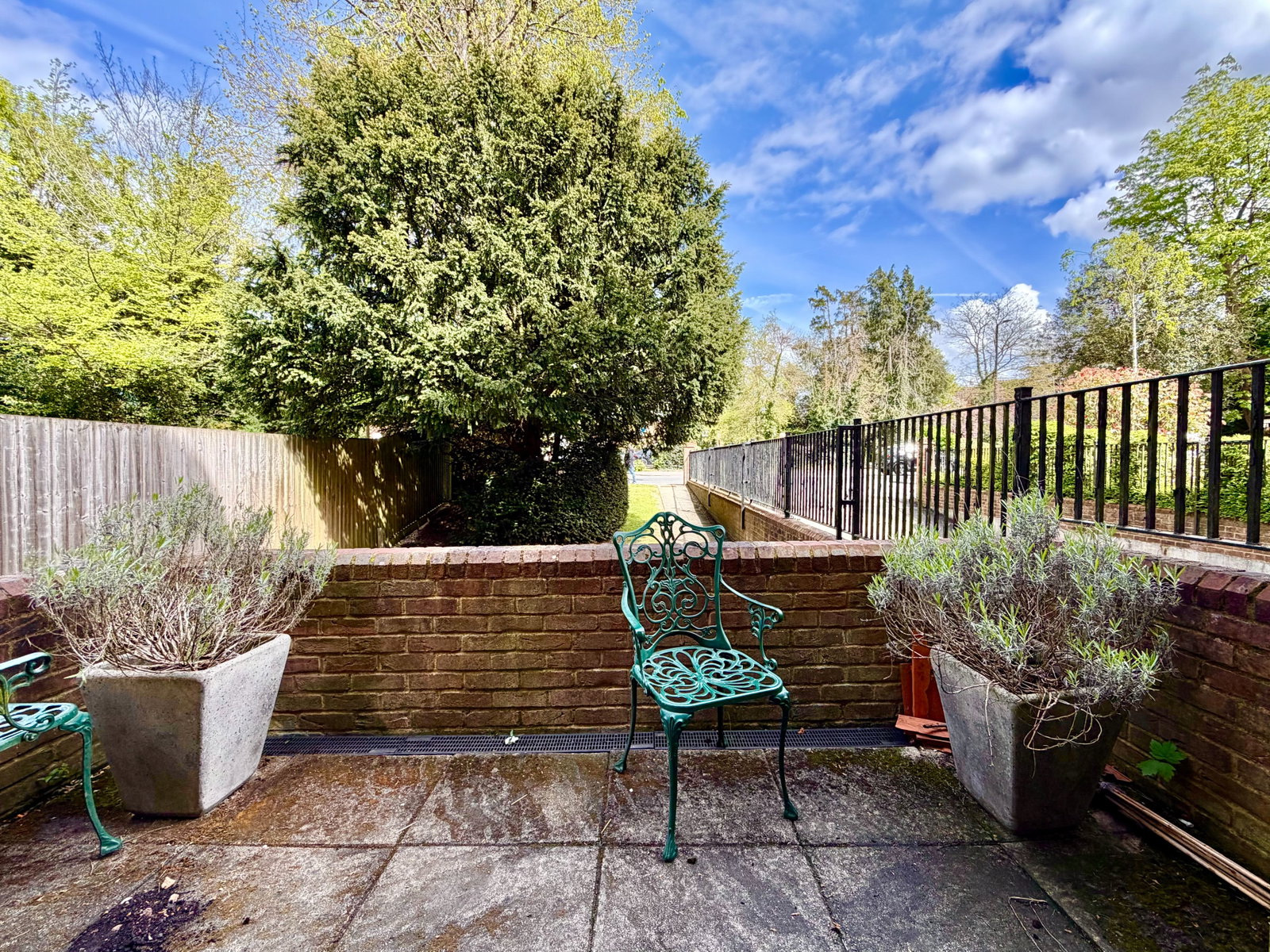 Flat in Bushey