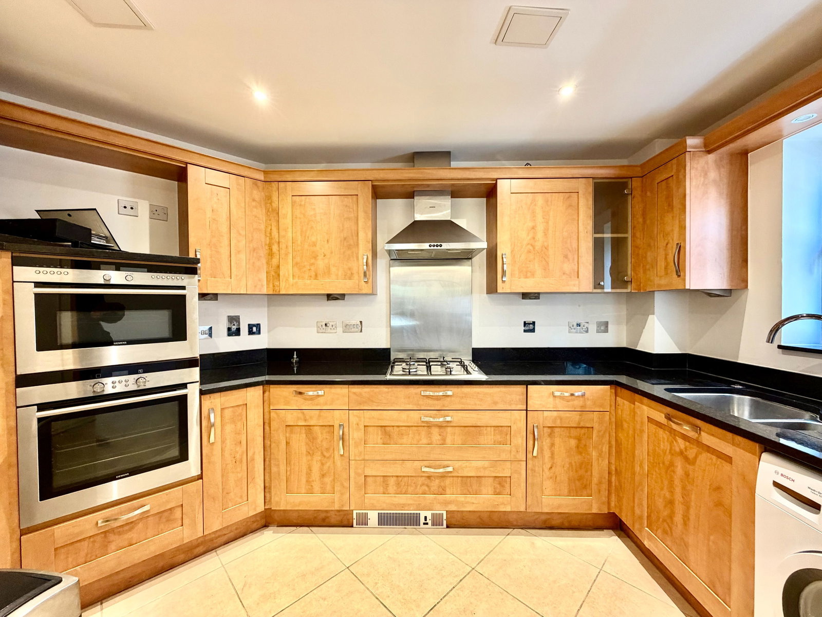Flat in Bushey
