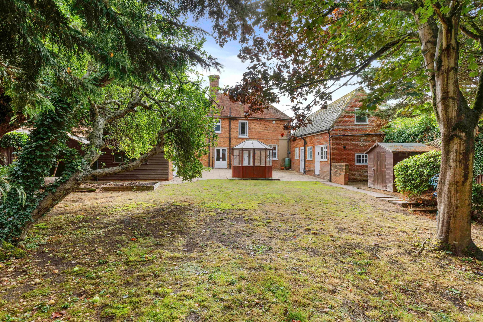 Detached House in Bedford