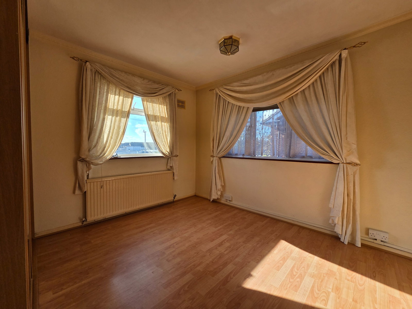 Semi Detached House for sale in Margate, St. Peters Road, Margate, CT9 4AL