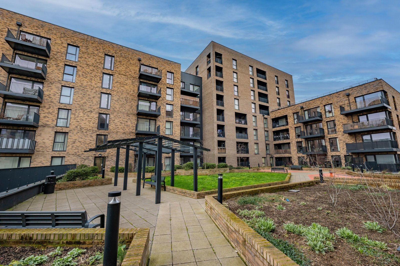 Flat in Hatcham Street