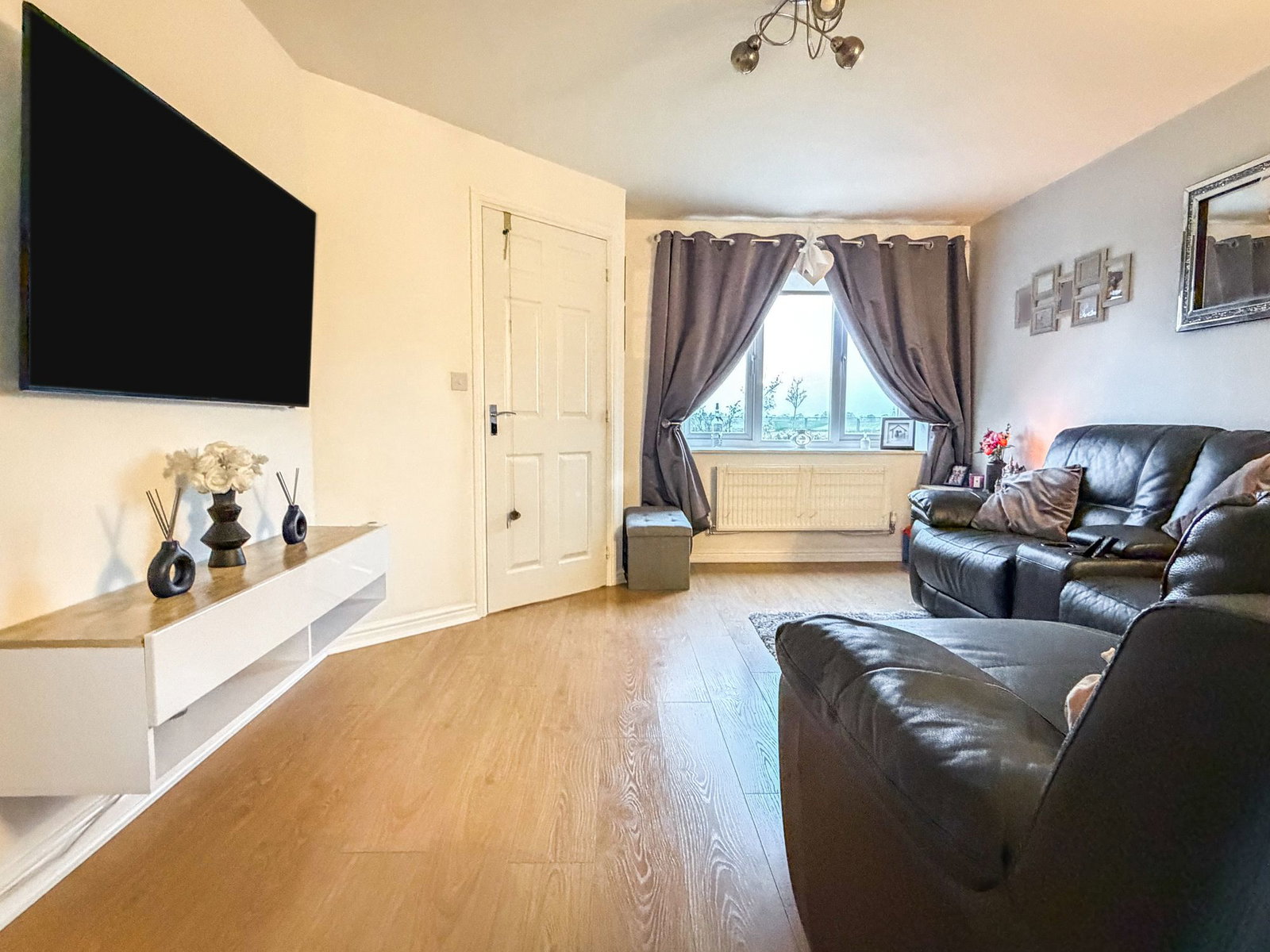 Semi Detached House in Hull