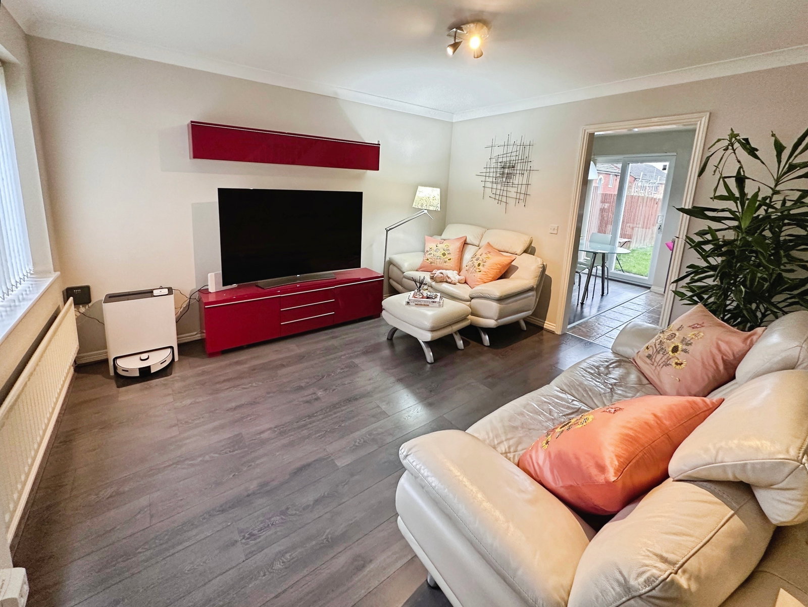 Semi Detached House for sale in Leicester, Ambleside Way, Leicester, LE2 9GJ