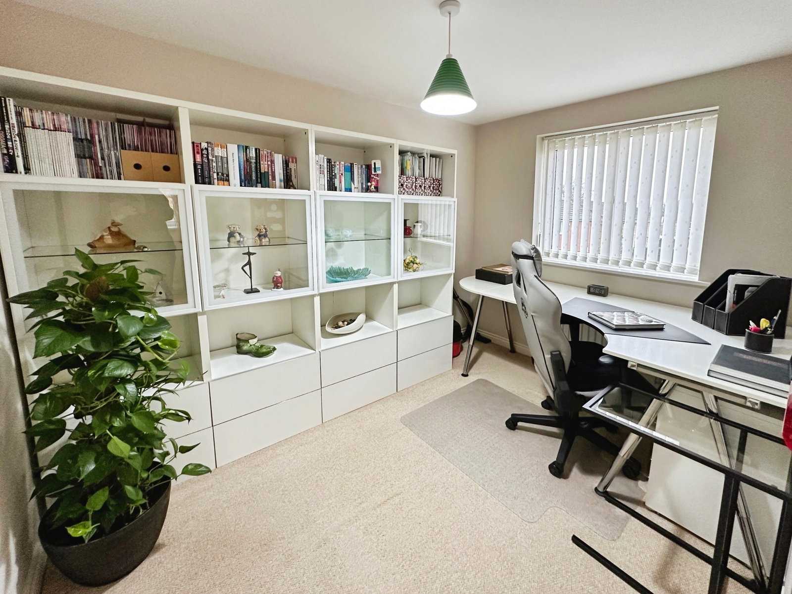 Semi Detached House for sale in Leicester, Ambleside Way, Leicester, LE2 9GJ