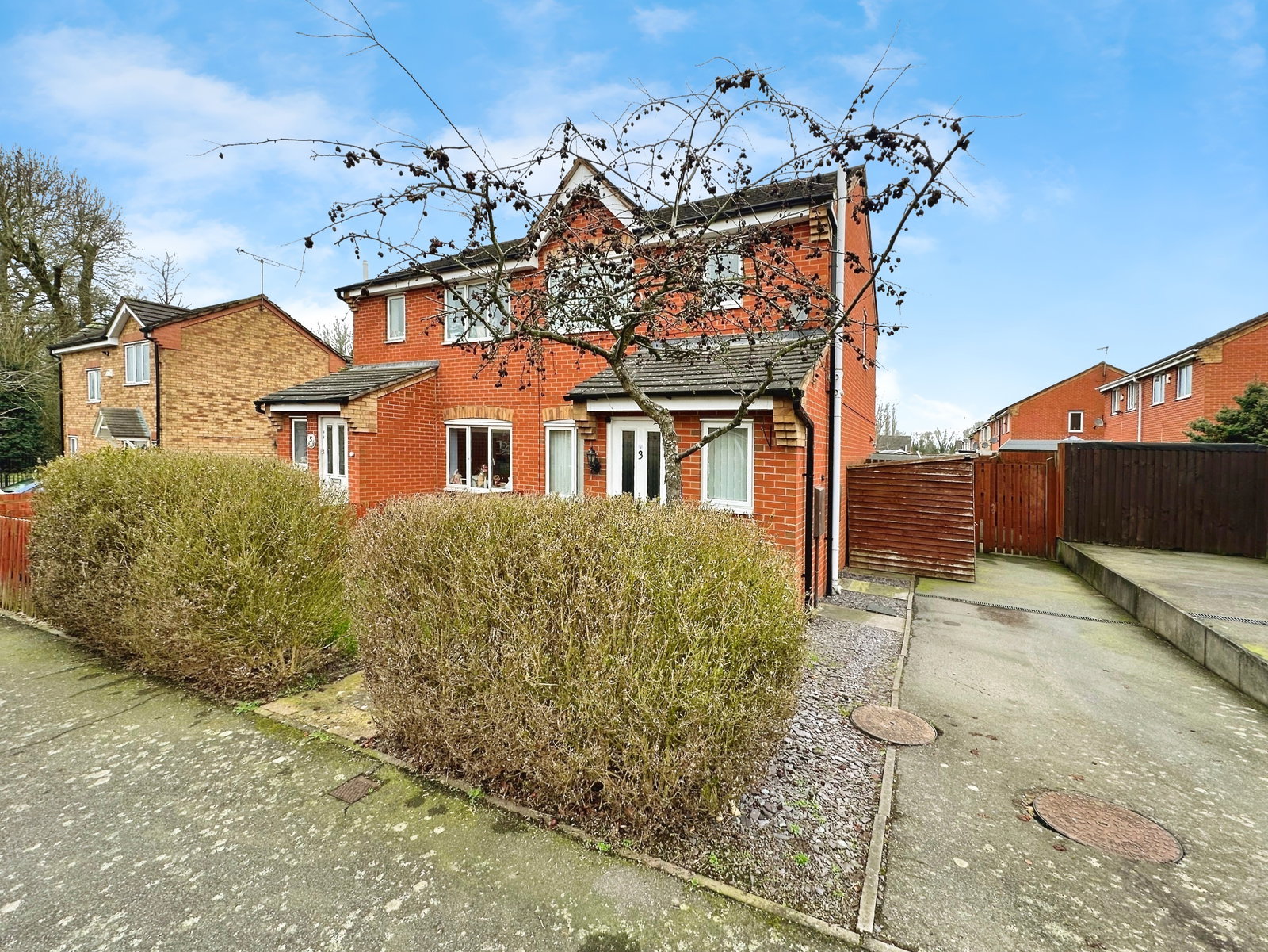 Semi Detached House for sale in Leicester, Ambleside Way, Leicester, LE2 9GJ