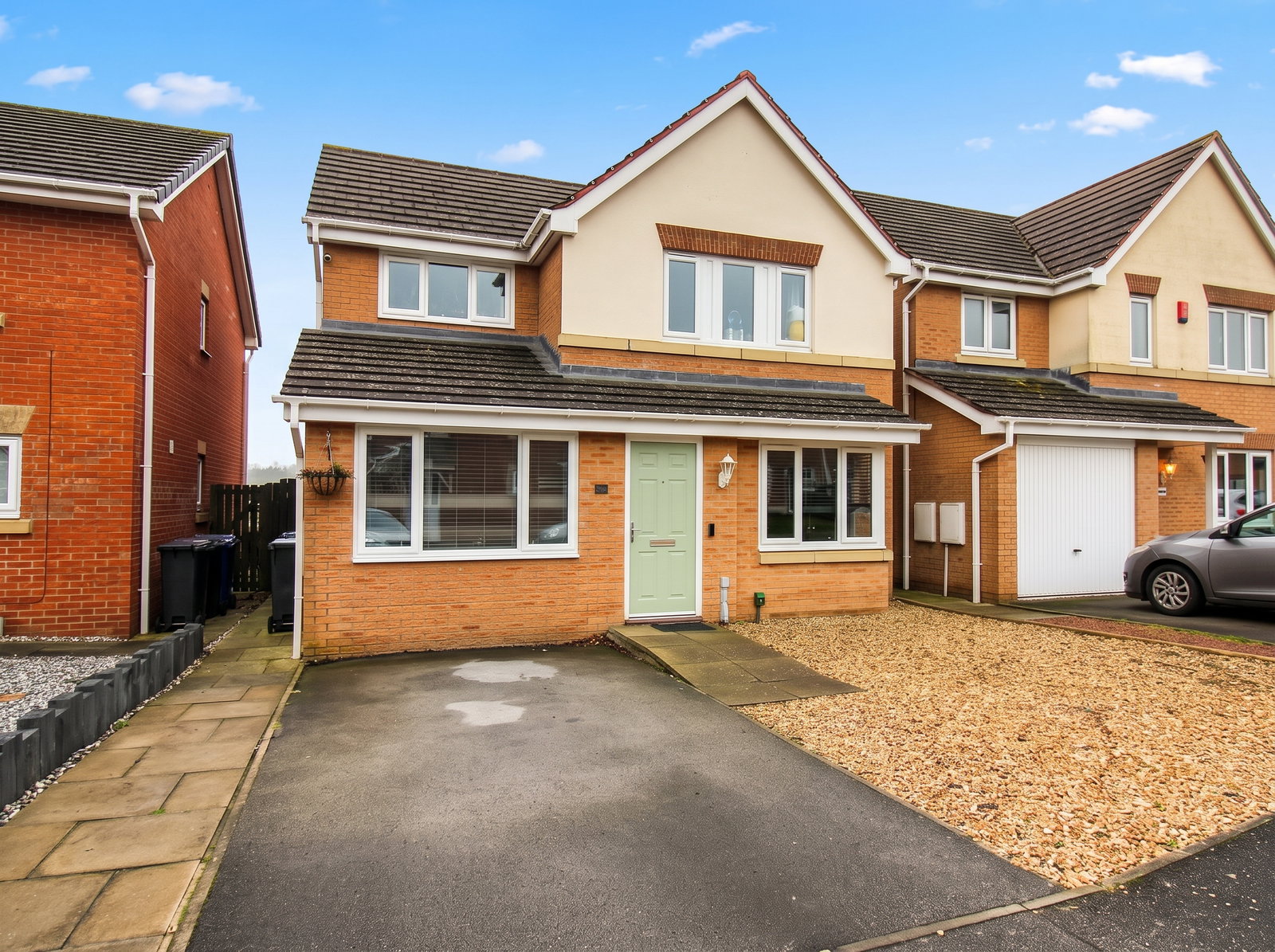 Detached House for sale in Gainsborough, Sunningdale Way, Gainsborough, DN21 1FZ