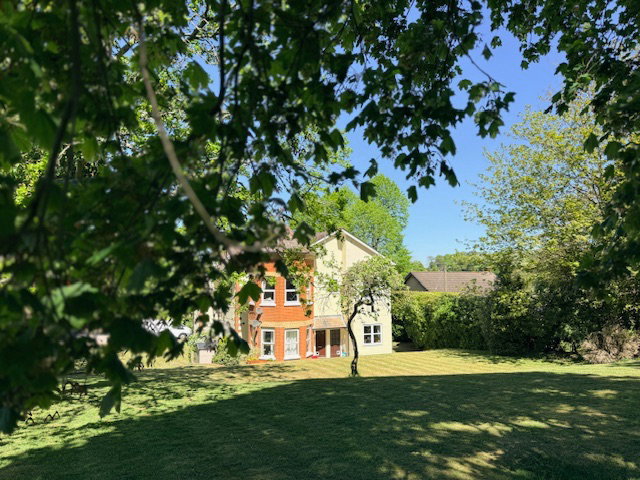 Flat in Farnham