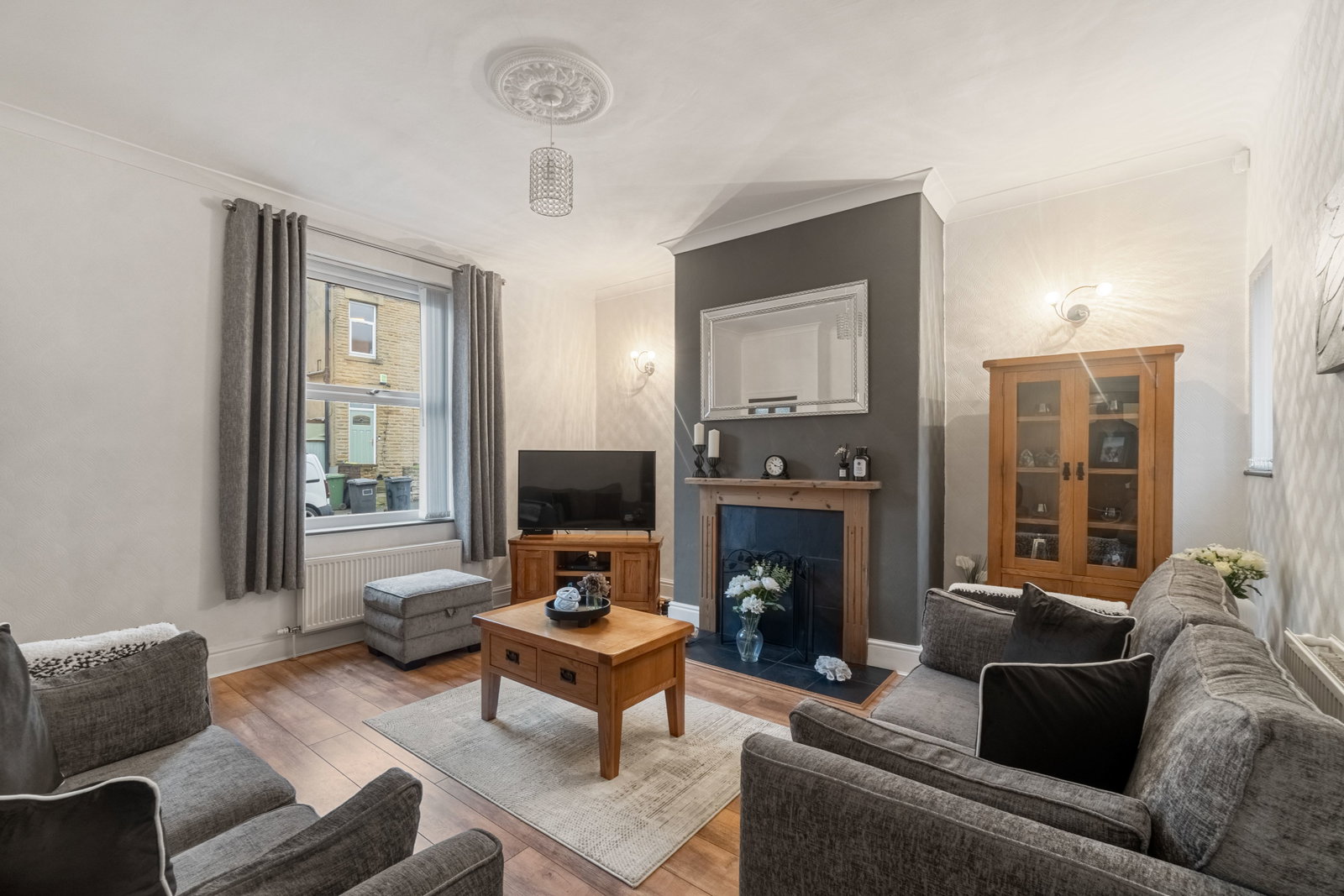 Semi Detached House in Heckmondwike
