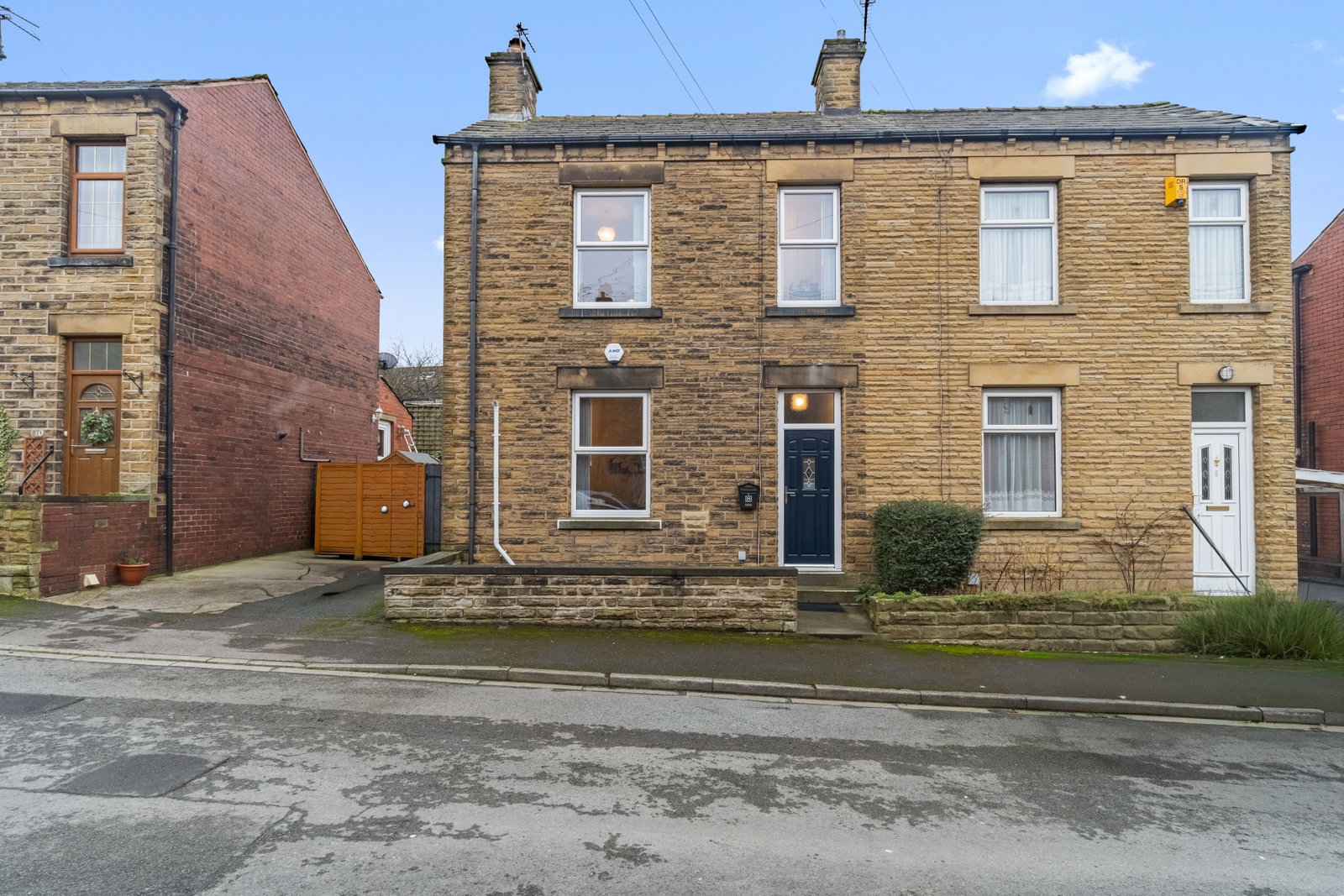 Semi Detached House in Heckmondwike