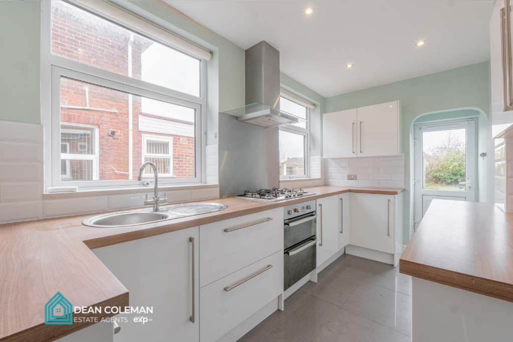 Semi Detached House in Halesowen