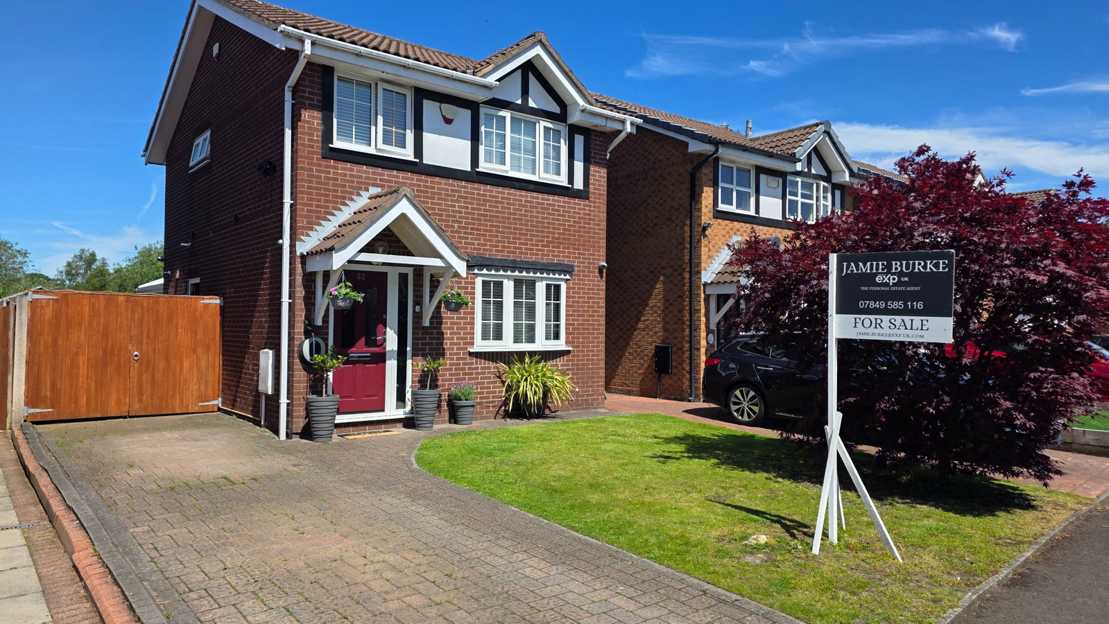 Detached House in Manchester