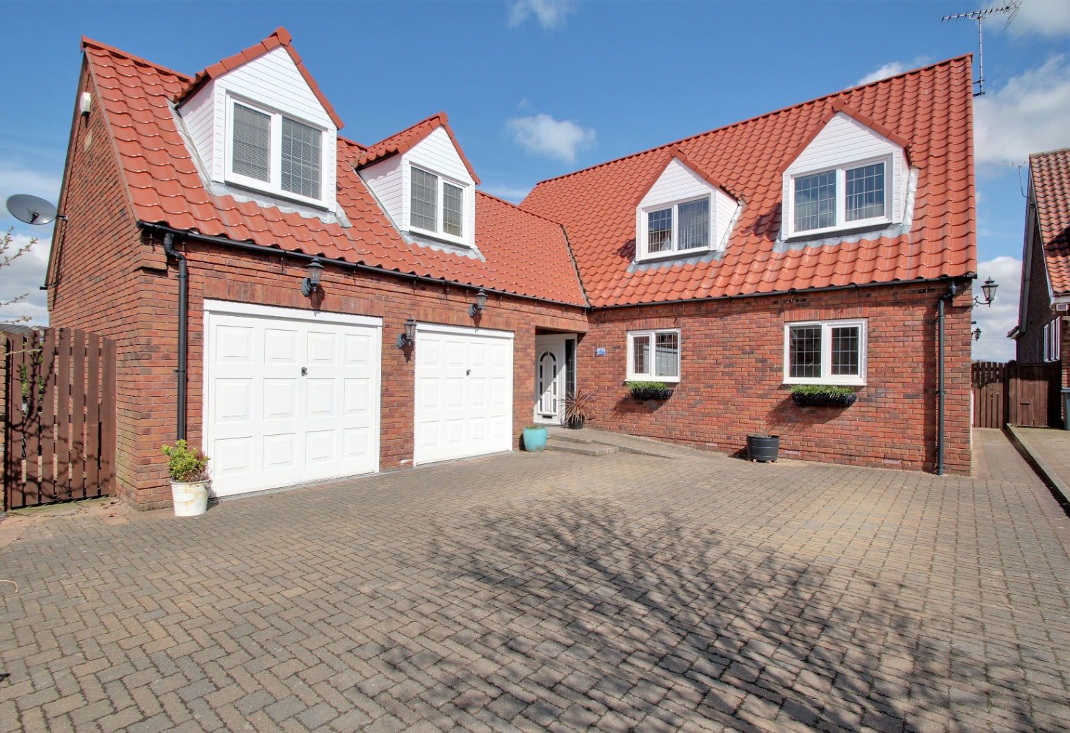 Detached House in Sheffield