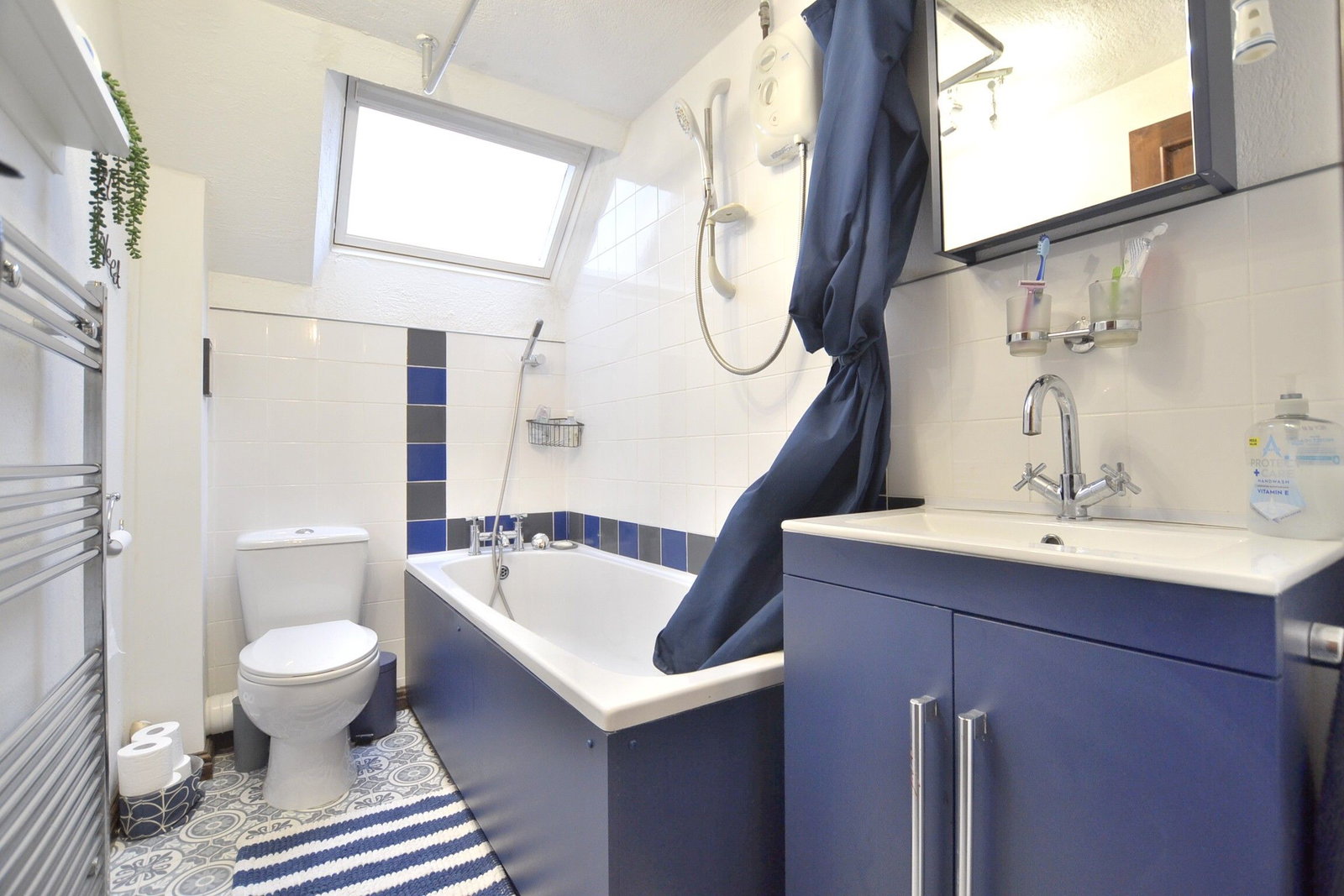 Terraced House in Newent