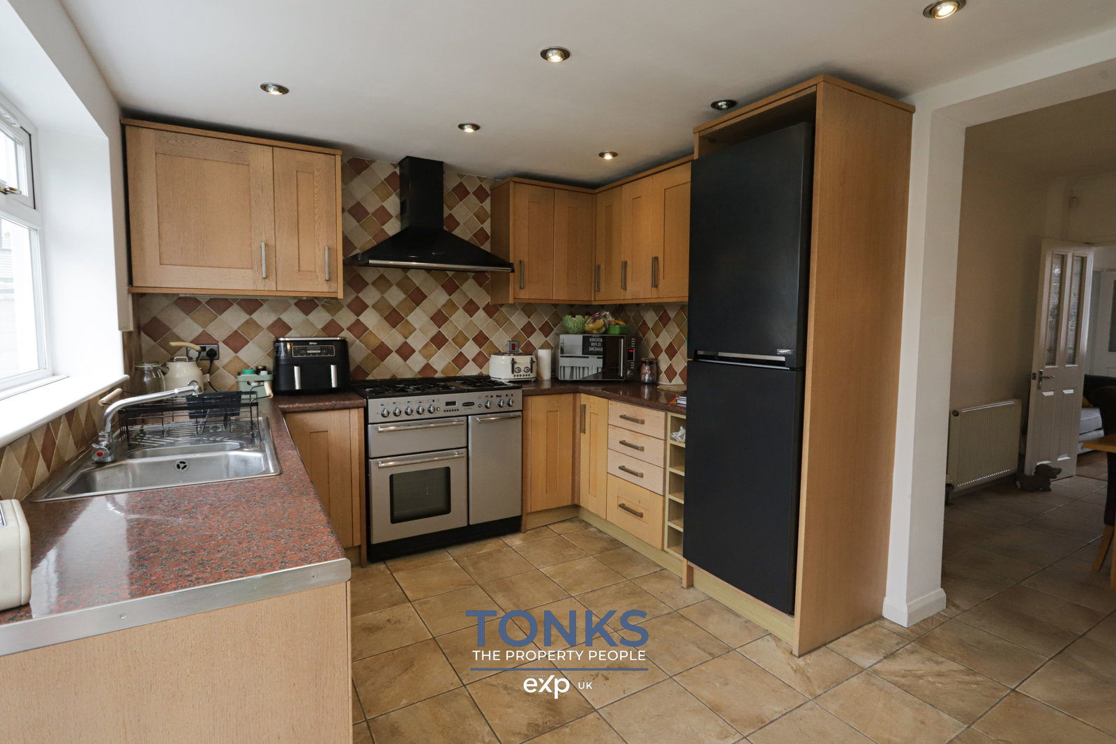 Semi Detached House in Oldbury