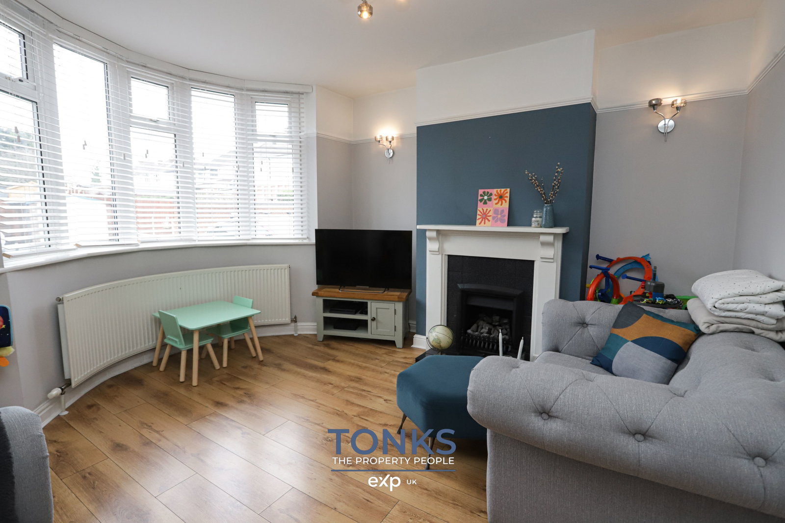 Semi Detached House in Oldbury