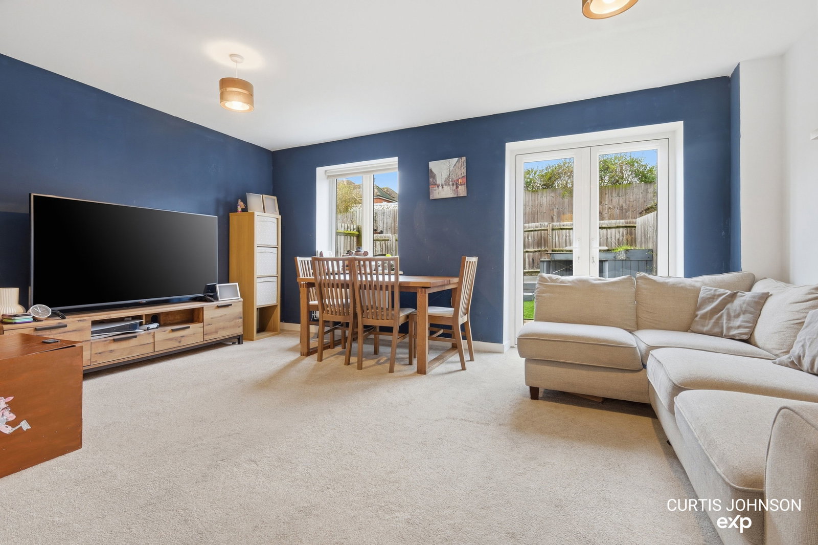 Semi Detached House in Grays