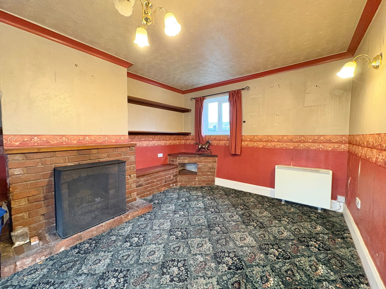 Semi Detached House in Tamworth