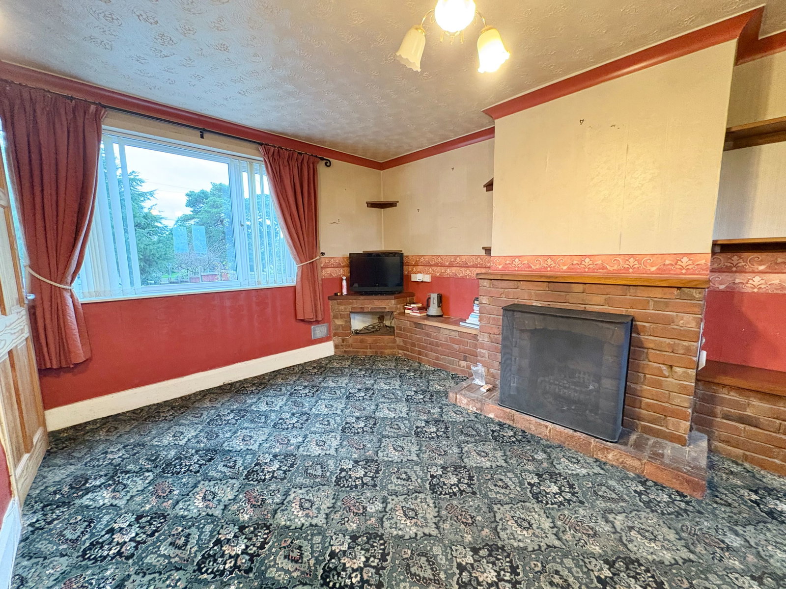 Semi Detached House in Tamworth