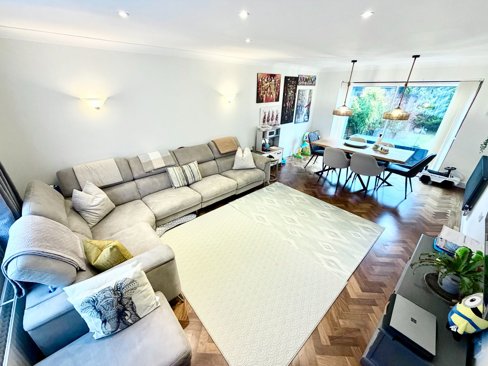 Semi Detached House in Bushey