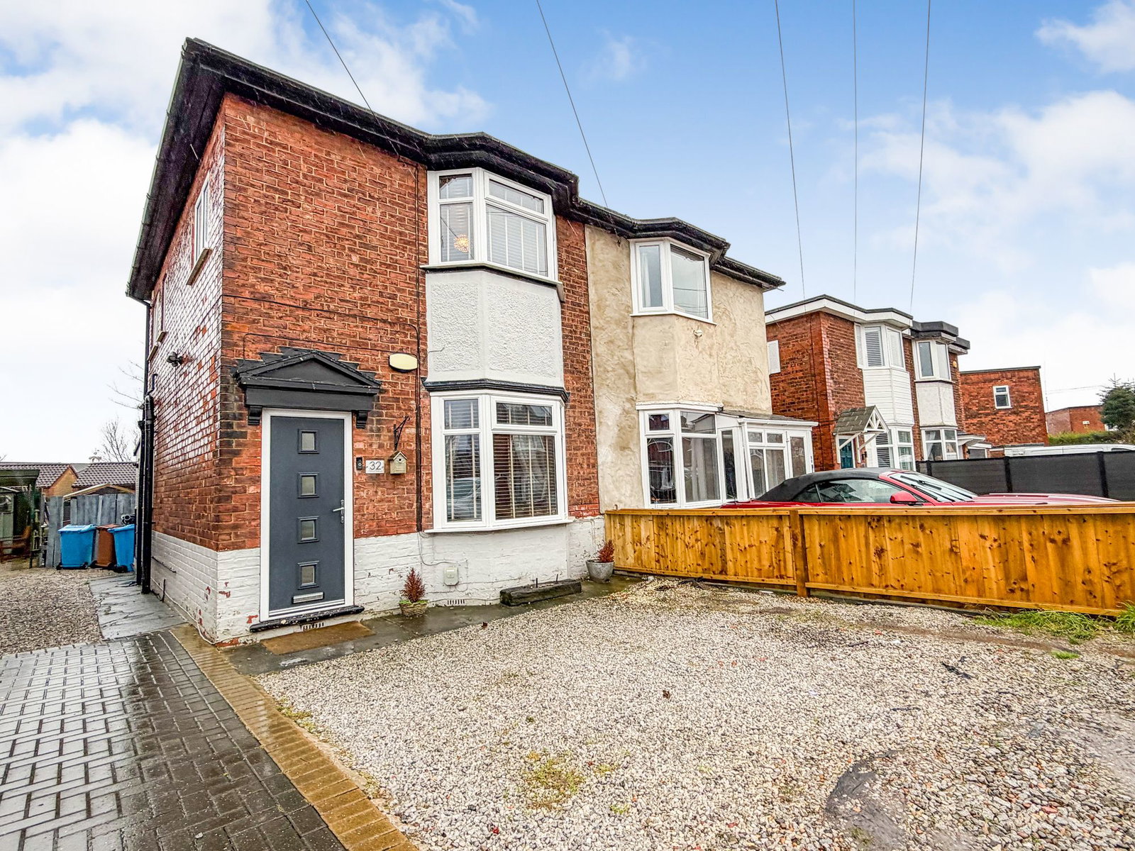 Semi Detached House in Hull