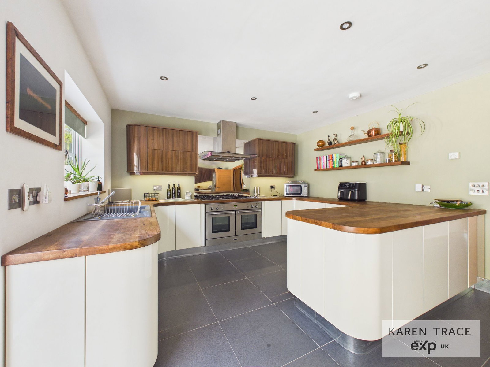 Detached House in Par