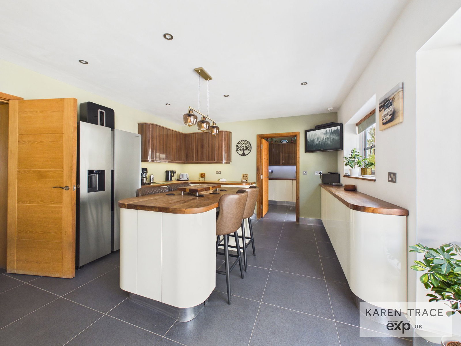 Detached House in Par