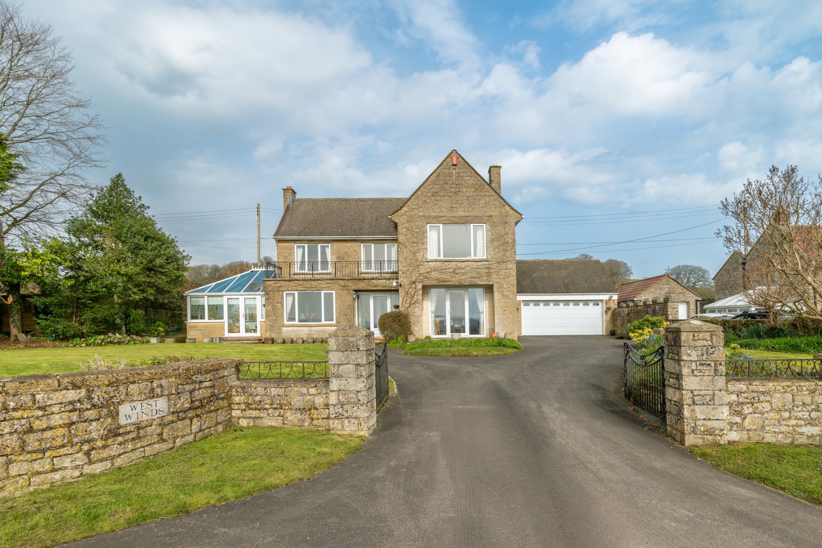 Detached House in Bath