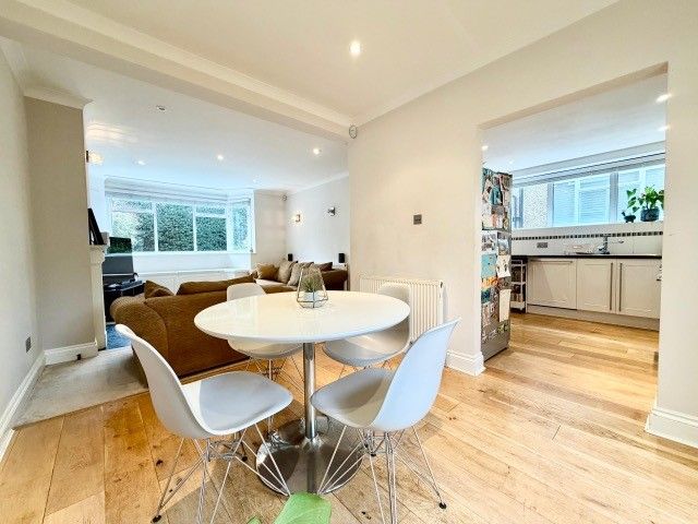 Semi Detached House in Bushey