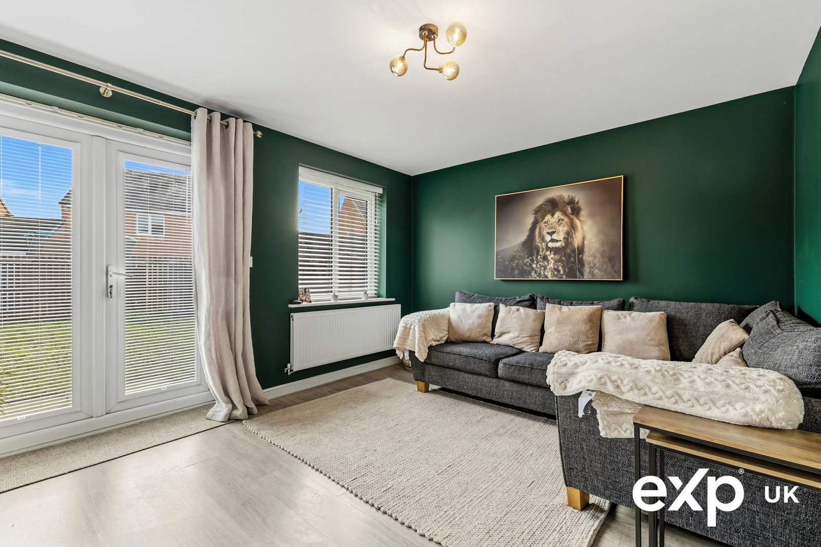 Semi Detached House in Newark