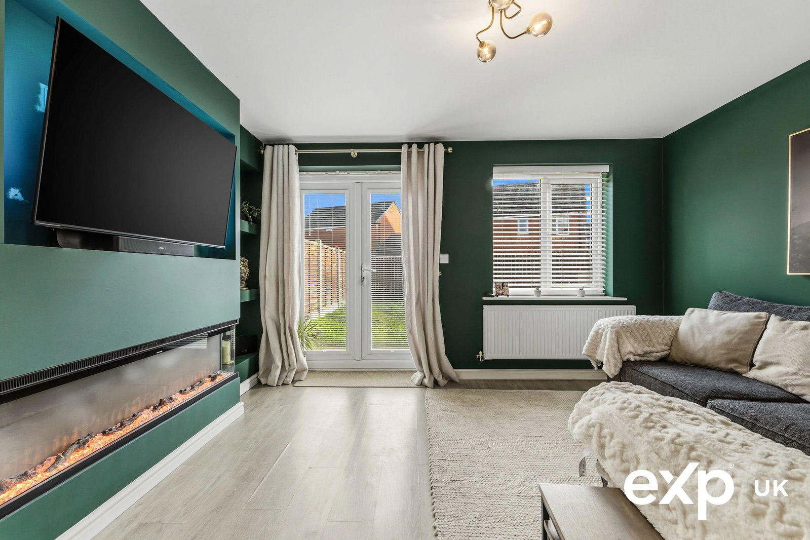 Semi Detached House in Newark