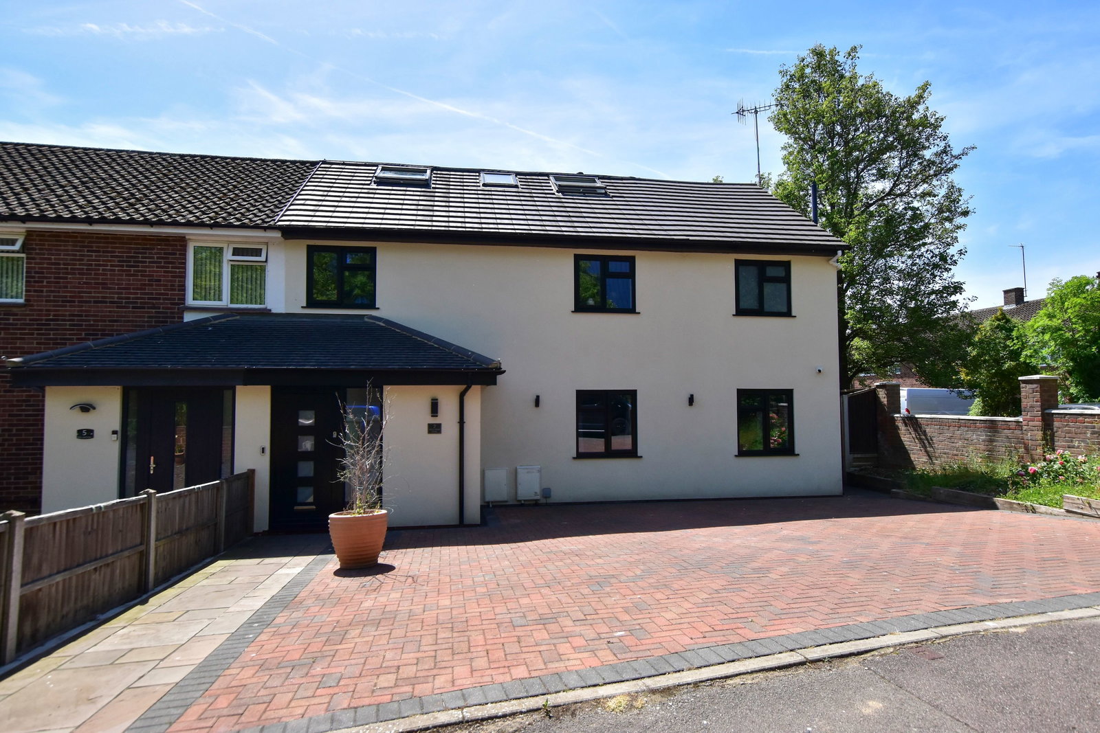 Semi Detached House in Bushey