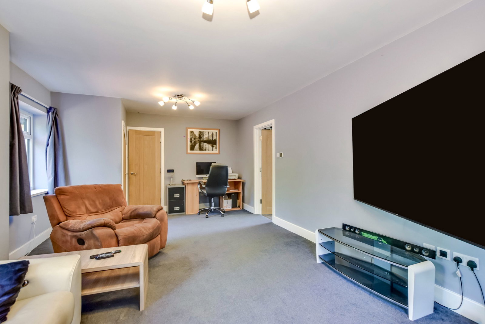 Semi Detached House in Bushey