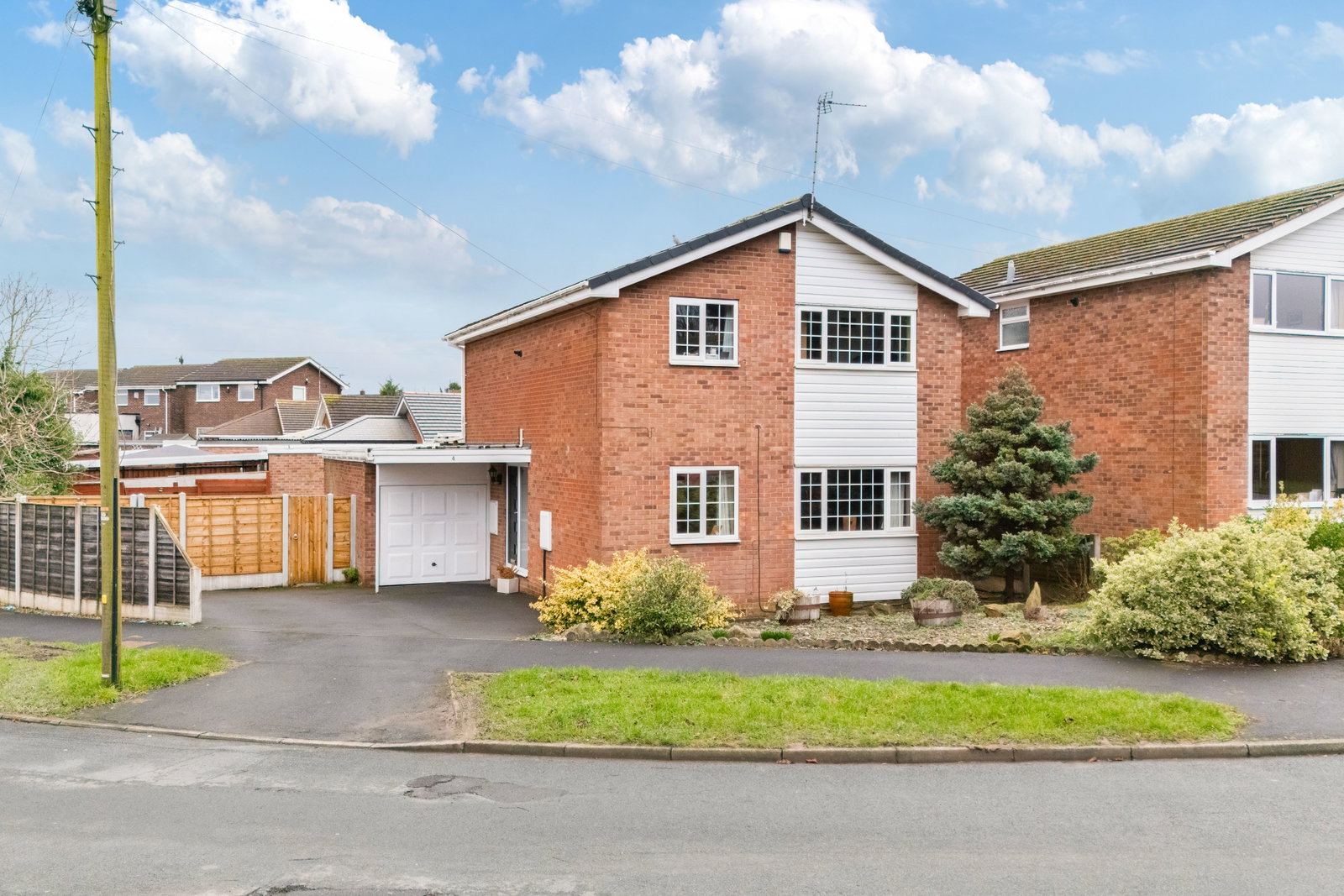 Detached House in Wakefield