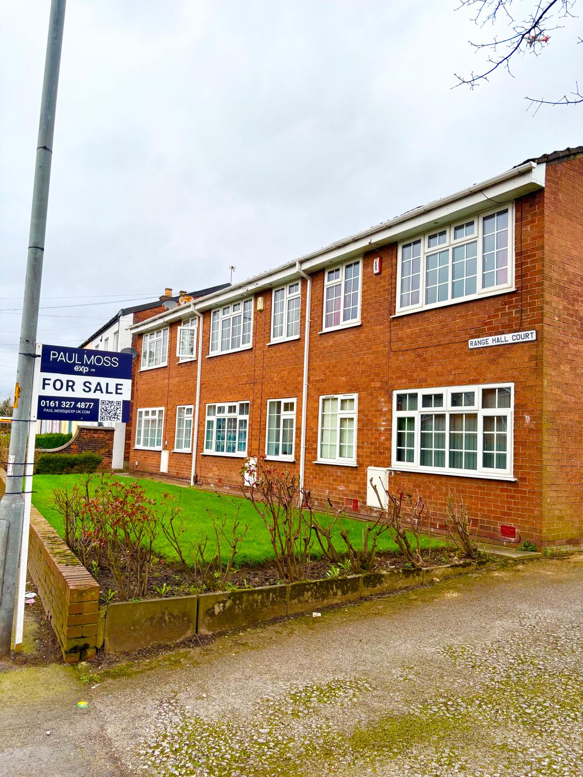 Flat in Stockport