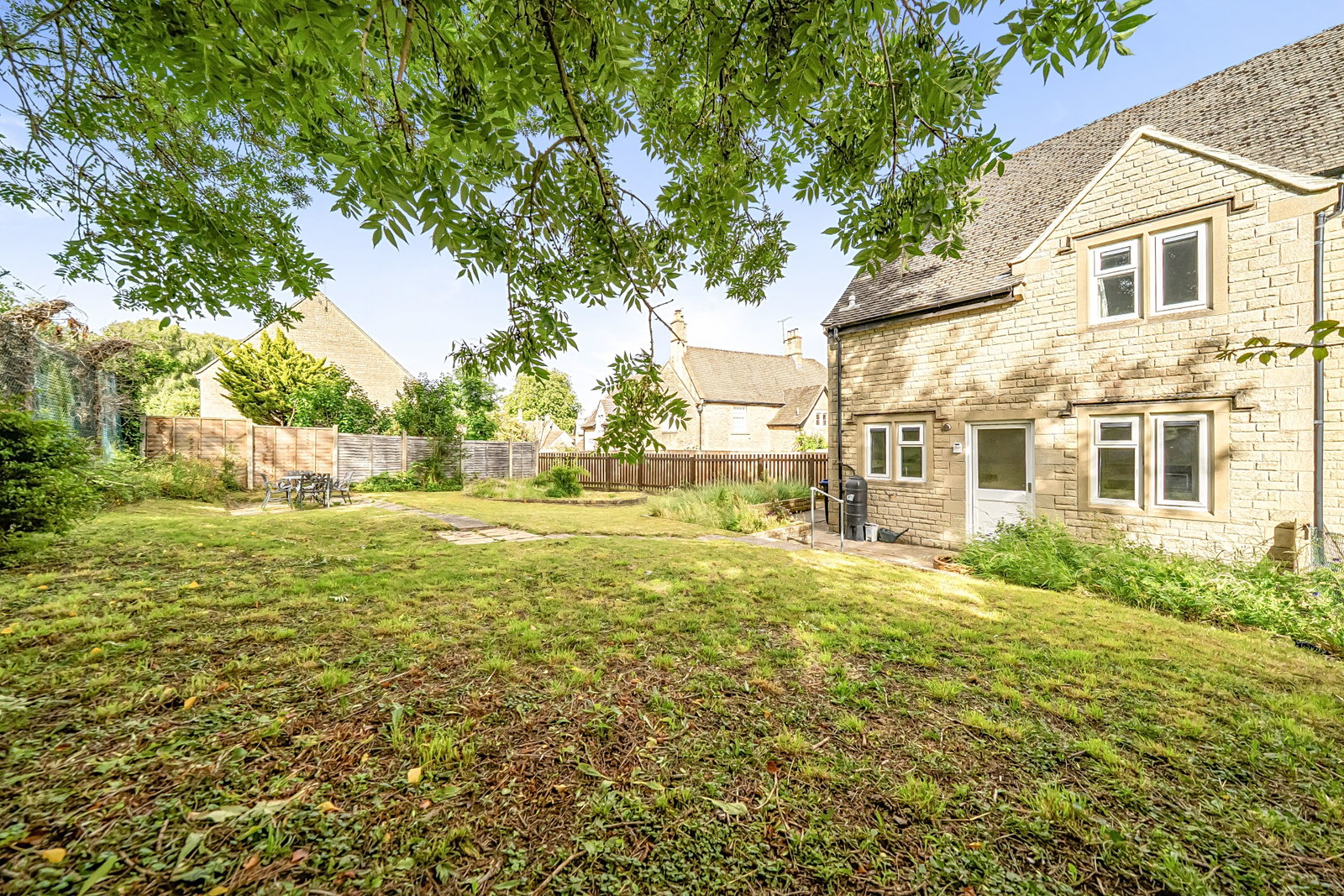 Semi Detached House for sale in Corsham, Westwells, Neston, Corsham
