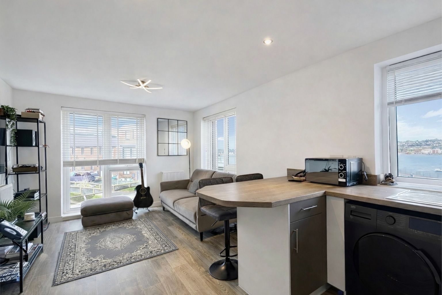 Flat in Barry