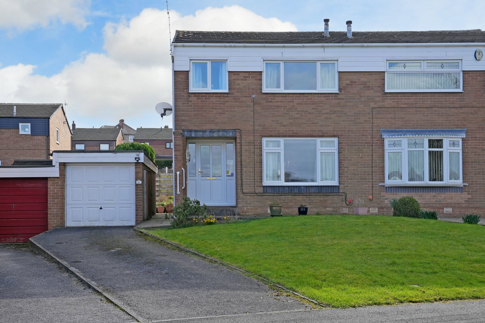 Semi Detached House in Chapeltown