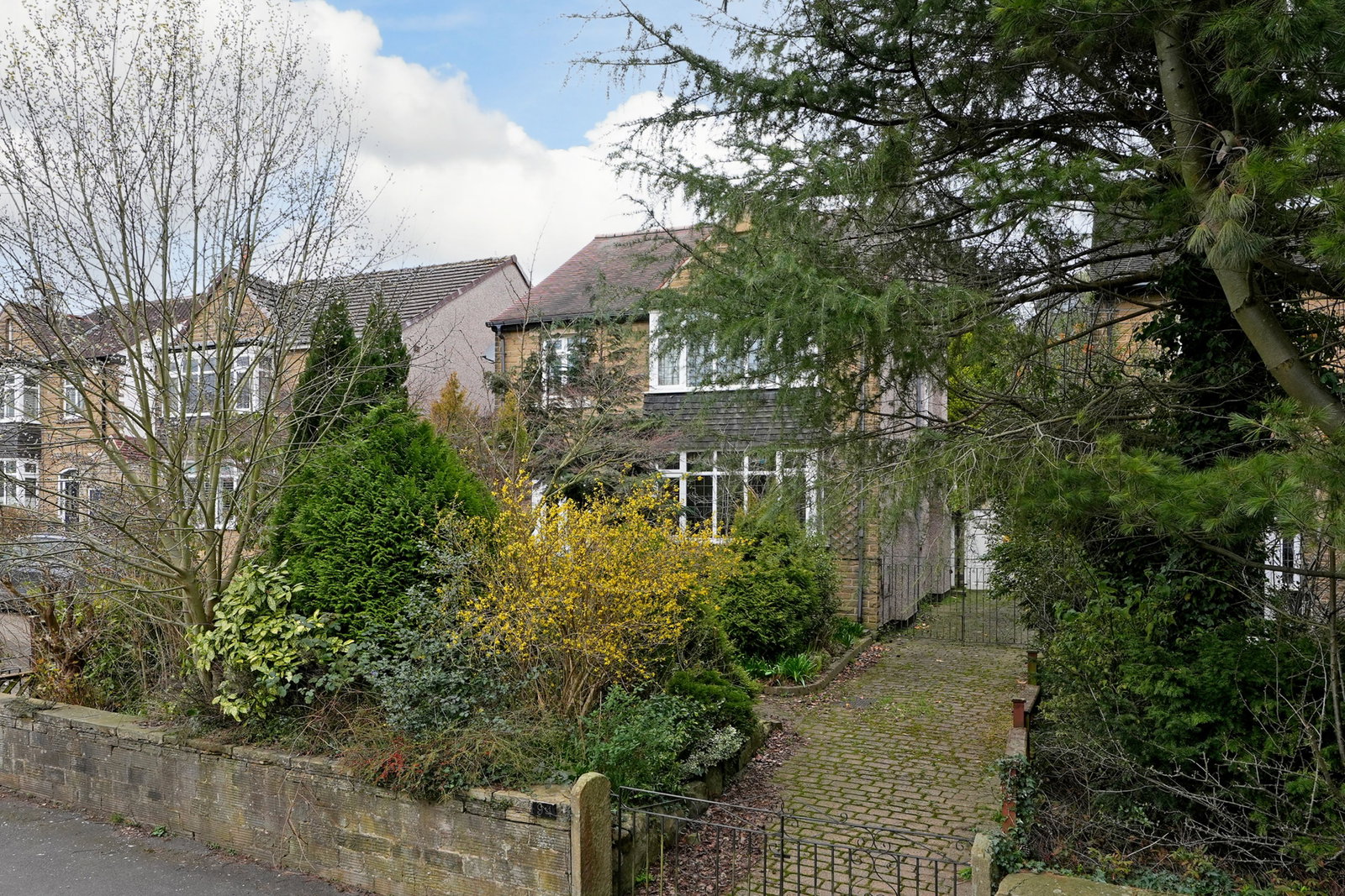 Detached House in Sheffield