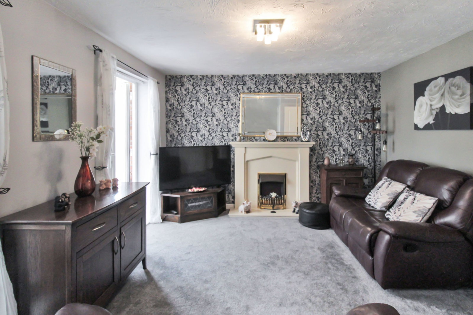 Semi Detached House in Stoke-on-trent