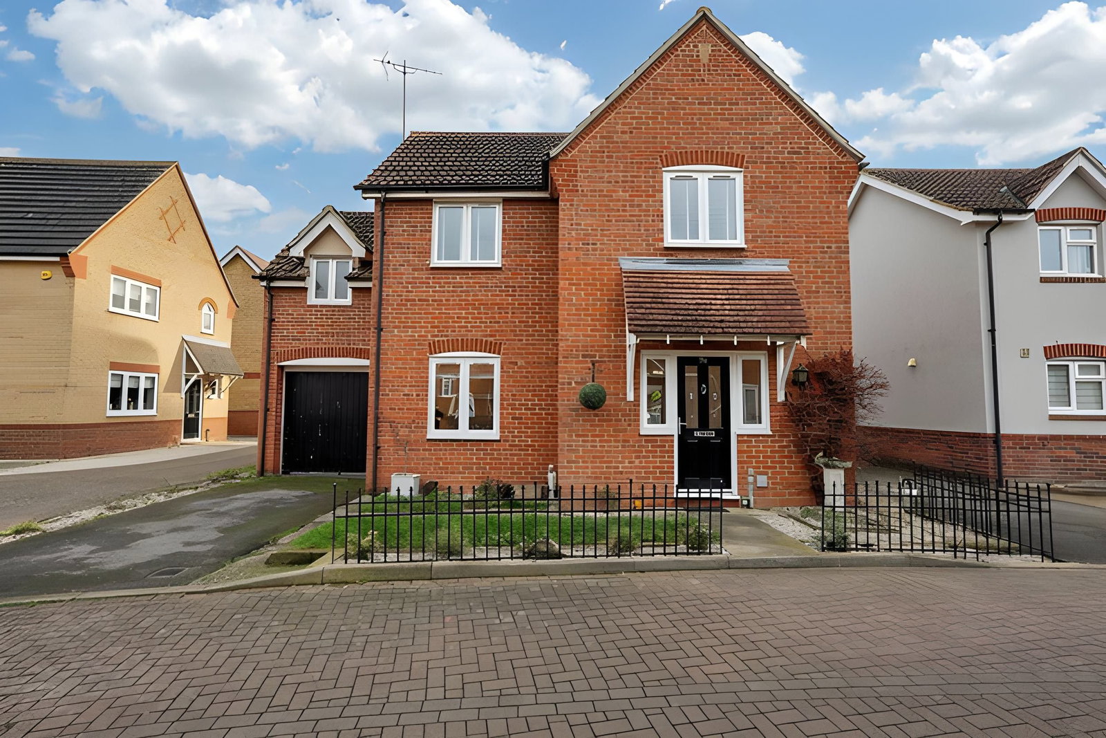 Detached House in South Ockendon