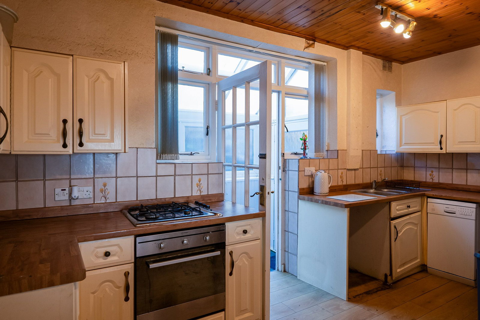 Semi Detached House in Swansea