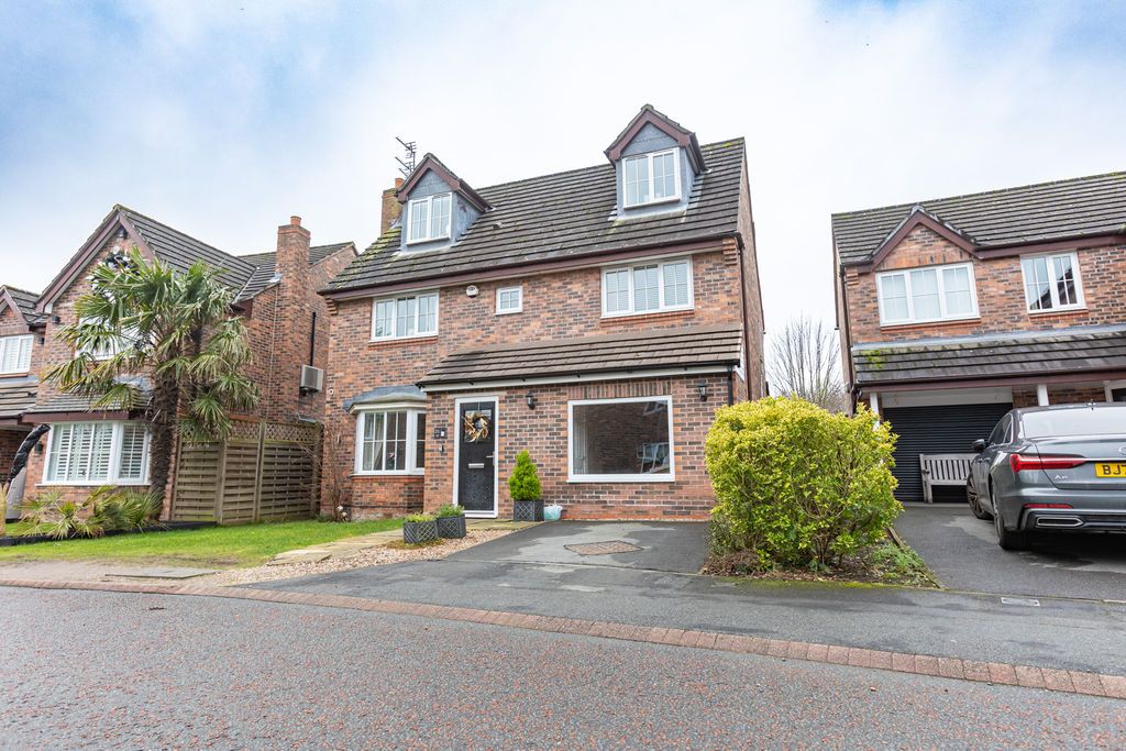Detached House in Liverpool