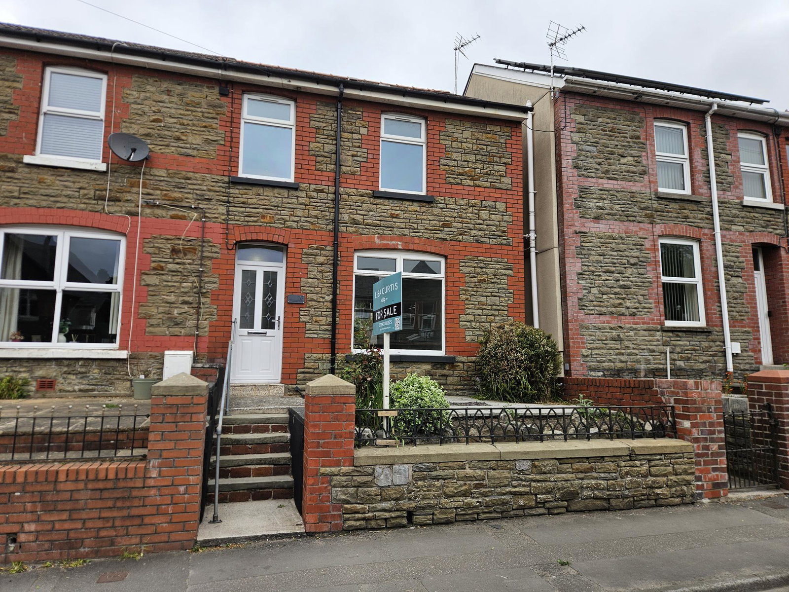 End Of Terrace House in Pontyclun
