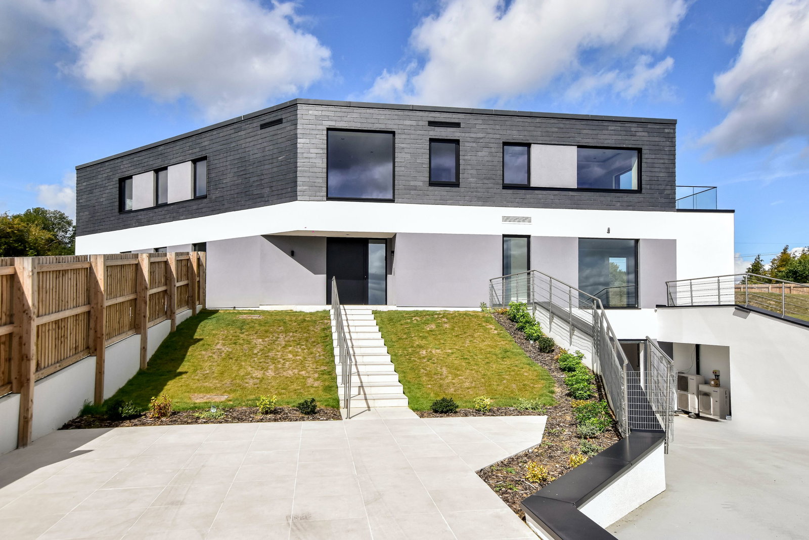 Detached House in Waltham Cross