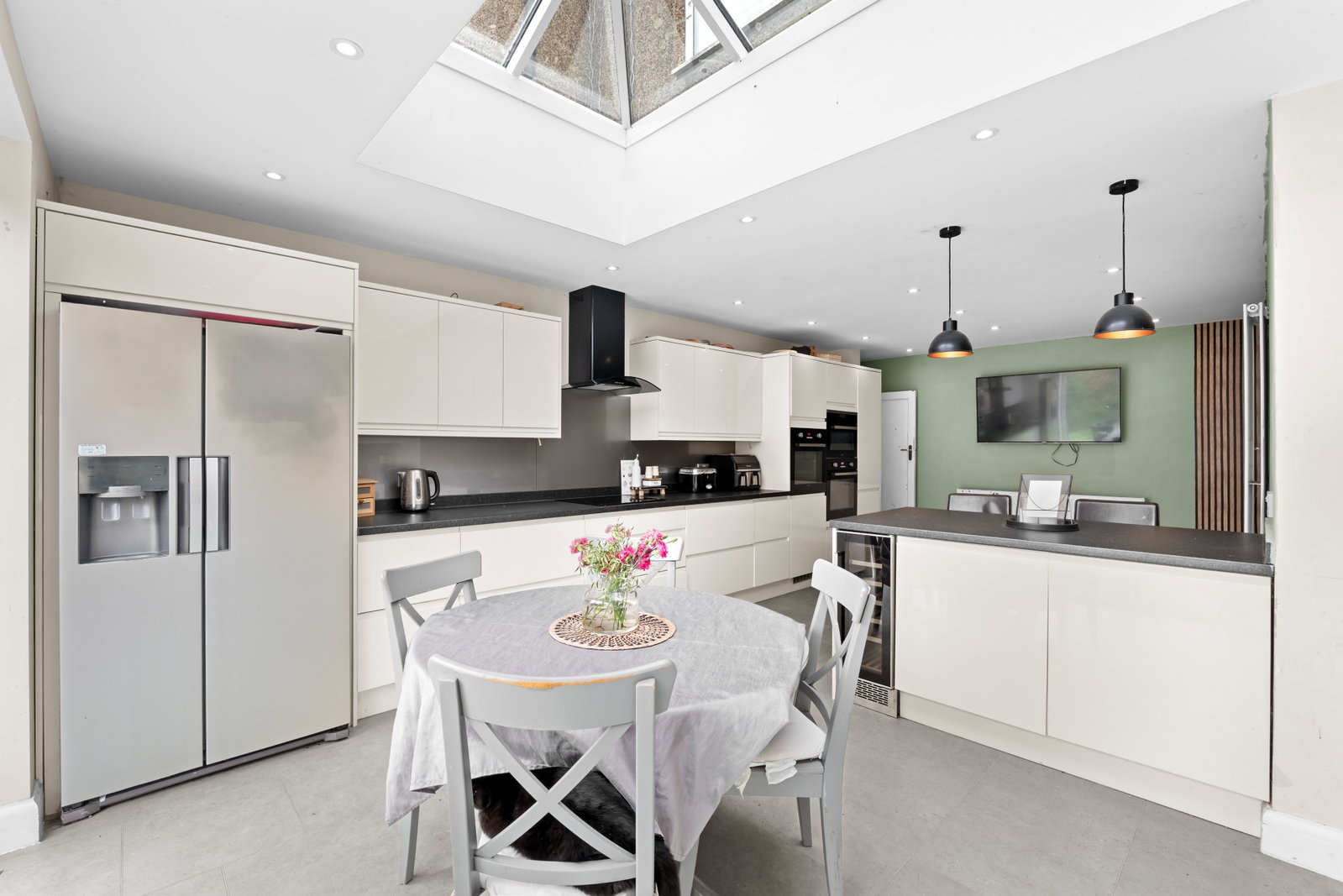 Detached House in South Croydon