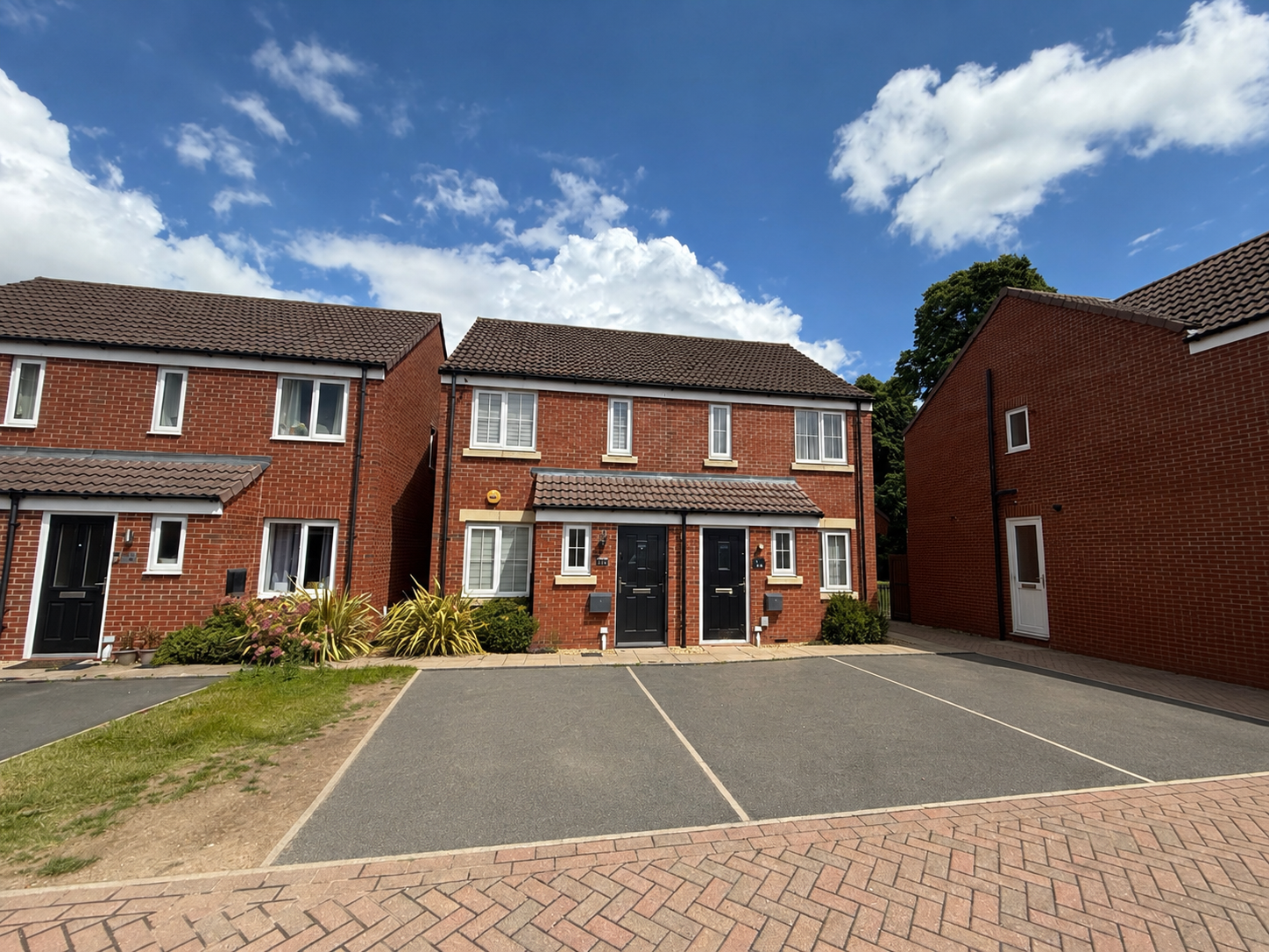 Semi Detached House in Boston