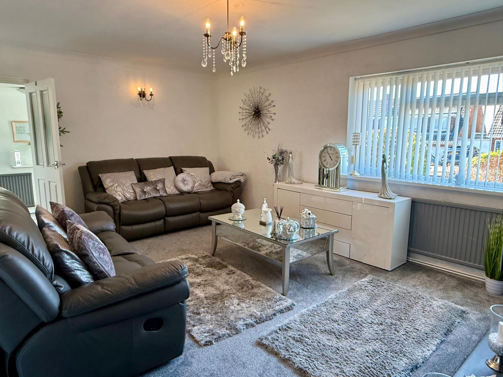 Semi Detached House for sale in Swansea, Hendrefoilan Road, Killay, Swansea, SA2 7NU