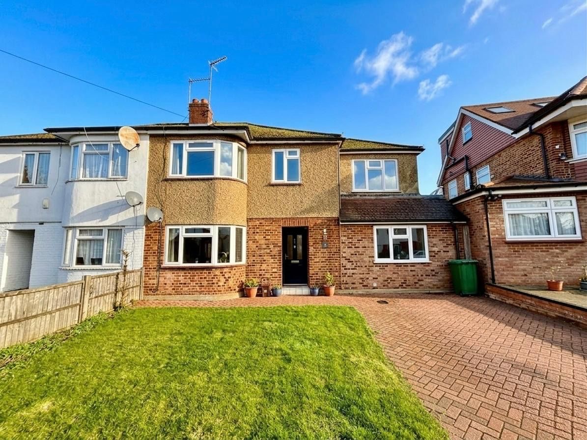 Semi Detached House in Edgware